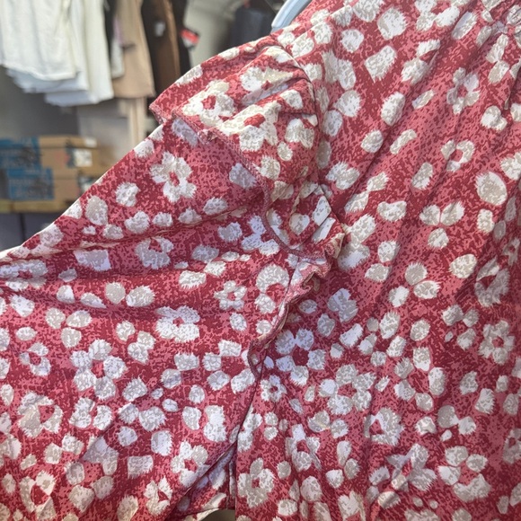 SHEIN Red Floral Long Sleeve Peplum Blouse - Picture 4 of 7